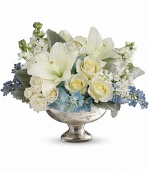 Elegant Affair Centerpiece from Mona's Floral Creations, local florist in Tampa, FL